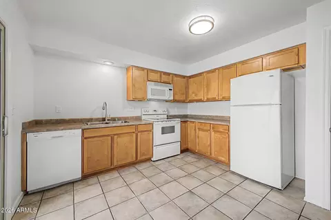 Kitchen - 3301 E Kelton Ln #103, Phoenix, AZ 85032 photo 3 of 3