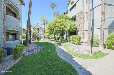Exterior - 2025 E Campbell Ave #140, Phoenix, AZ 85016 photo 5 of 17