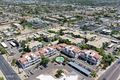 View/Area - 2025 E Campbell Ave #140, Phoenix, AZ 85016 photo 2 of 5