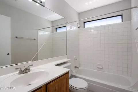Bath - 717 E Sack Dr, Phoenix, AZ 85024 photo 2 of 3