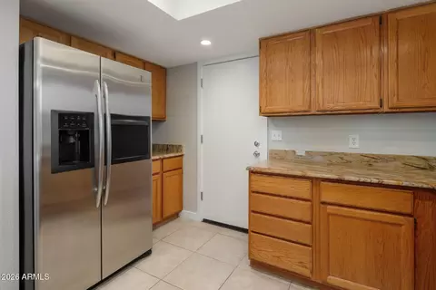 Kitchen - 717 E Sack Dr, Phoenix, AZ 85024 photo 2 of 3