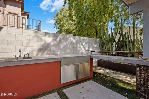 Exterior - 717 E Sack Dr, Phoenix, AZ 85024 photo 5 of 7