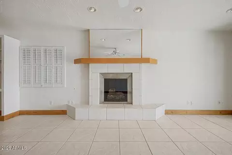 Living - 1071 E Sandpiper Dr, Tempe, AZ 85283 photo 17 of 17