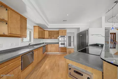 Kitchen - 1071 E Sandpiper Dr, Tempe, AZ 85283 photo 4 of 6
