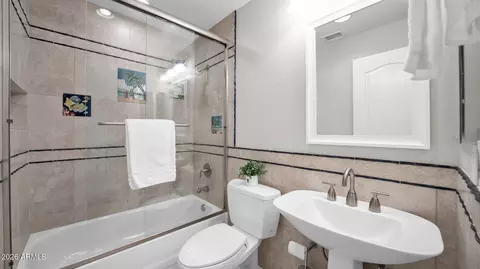 Bath - 1747 E Northern Ave #277, Phoenix, AZ 85020 photo 3 of 3