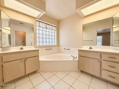 Bath - 8338 E Navarro Ave, Mesa, AZ 85209 photo 1 of 3