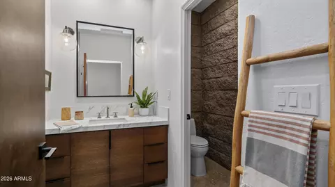 Bath - 7260 Eagle Crest Dr #34, Mesa, AZ 85207 photo 10 of 12