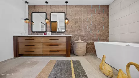 Bath - 7260 Eagle Crest Dr #34, Mesa, AZ 85207 photo 3 of 12