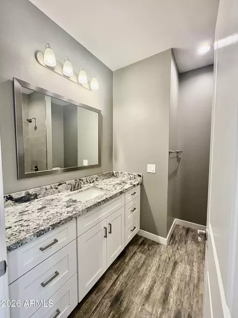 Bath - 39026 N 9th Ave, Phoenix, AZ 85086 photo 1 of 3
