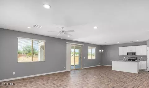 Living - 39026 N 9th Ave, Phoenix, AZ 85086 photo 1 of 2