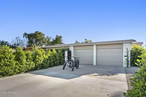 2811 E Corrine Dr, Phoenix, AZ 85032