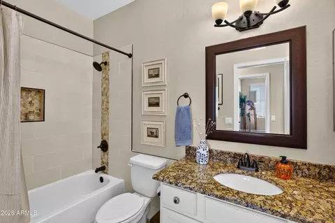 Bath - 5016 E Robin Ln, Phoenix, AZ 85054 photo 4 of 5