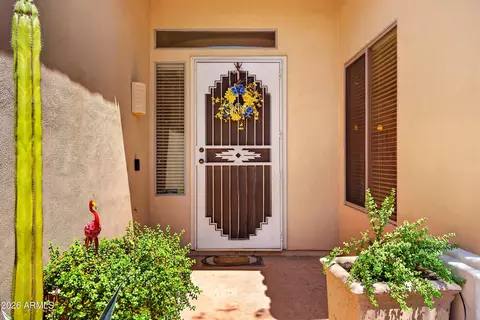 Entry Way - 5016 E Robin Ln, Phoenix, AZ 85054 photo 3 of 3