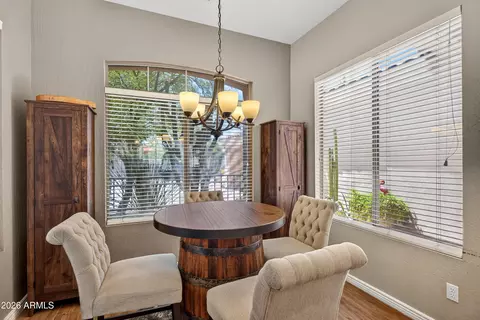 Dining - 5016 E Robin Ln, Phoenix, AZ 85054 photo 2 of 4