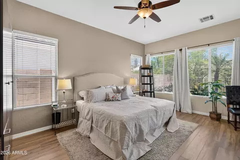 Bedroom - 5016 E Robin Ln, Phoenix, AZ 85054 photo 1 of 5