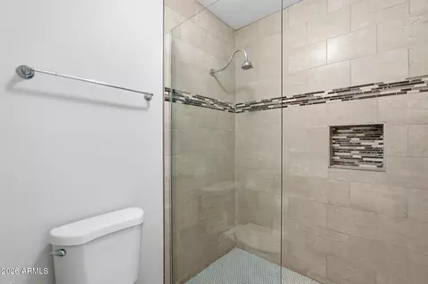 Bath - 5525 E Thomas Rd #C2, Phoenix, AZ 85018 photo 2 of 3