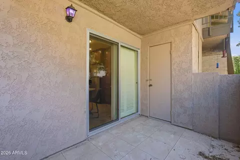 Exterior - 5525 E Thomas Rd #C2, Phoenix, AZ 85018 photo 4 of 5