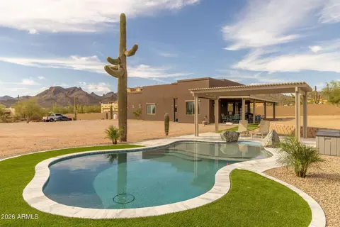 Exterior - 4921 N Wolverine Pass Rd, Apache Junction, AZ 85119 photo 7 of 13
