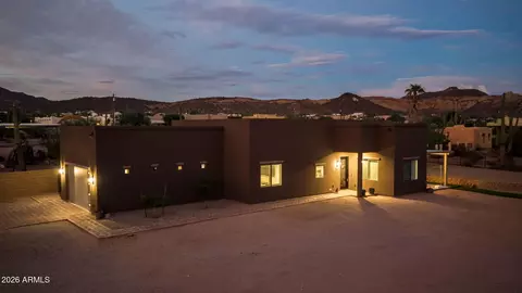 Exterior - 4921 N Wolverine Pass Rd, Apache Junction, AZ 85119 photo 2 of 13