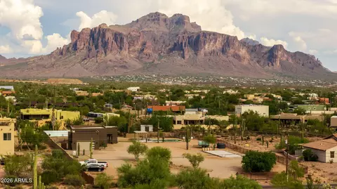 View/Area - 4921 N Wolverine Pass Rd, Apache Junction, AZ 85119 photo 3 of 17