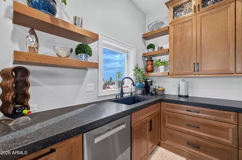 Kitchen - 4921 N Wolverine Pass Rd, Apache Junction, AZ 85119 photo 5 of 7