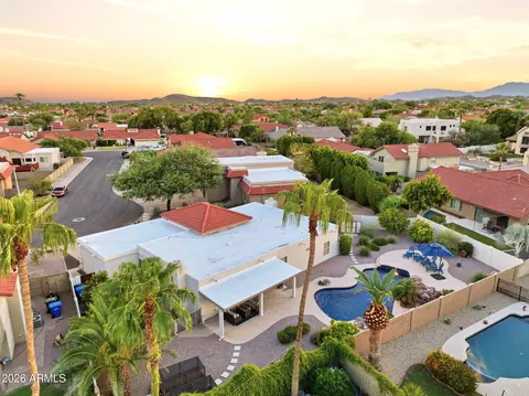 View/Area - 3846 E Keresan St, Phoenix, AZ 85044 photo 2 of 10