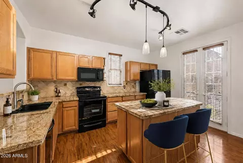 Kitchen - 2790 S Alpine Dr, Gilbert, AZ 85295 photo 1 of 1