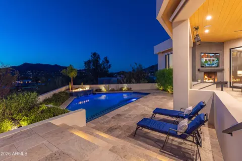 Exterior - 5724 N Echo Canyon Dr, Phoenix, AZ 85018 photo 3 of 27