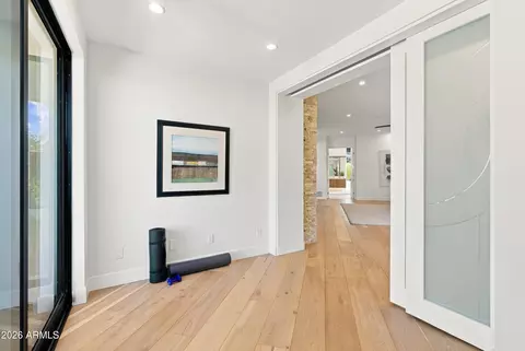 Entry Way - 5724 N Echo Canyon Dr, Phoenix, AZ 85018 photo 4 of 4
