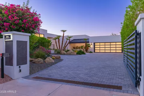 Exterior - 5724 N Echo Canyon Dr, Phoenix, AZ 85018 photo 5 of 27