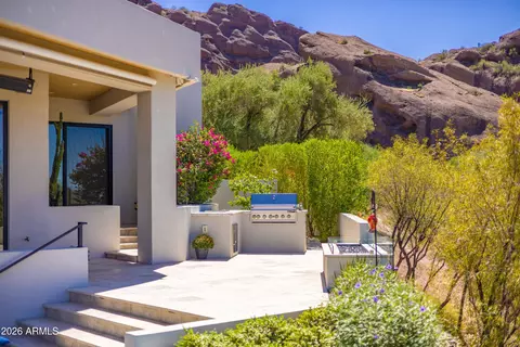 Exterior - 5724 N Echo Canyon Dr, Phoenix, AZ 85018 photo 13 of 27