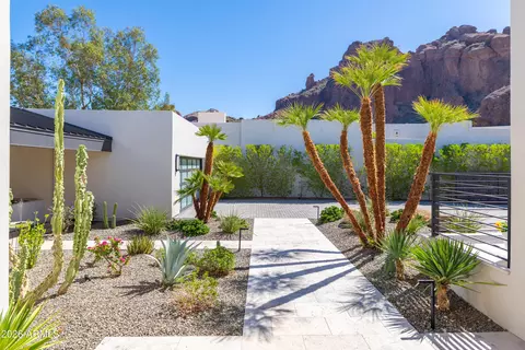 Exterior - 5724 N Echo Canyon Dr, Phoenix, AZ 85018 photo 8 of 27