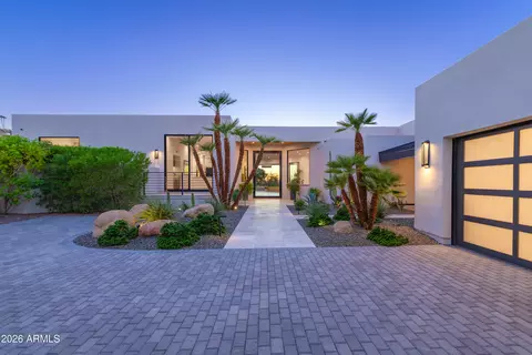 Exterior - 5724 N Echo Canyon Dr, Phoenix, AZ 85018 photo 16 of 27