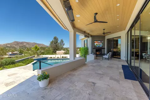 Exterior - 5724 N Echo Canyon Dr, Phoenix, AZ 85018 photo 10 of 27