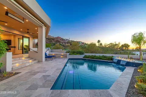 Exterior - 5724 N Echo Canyon Dr, Phoenix, AZ 85018 photo 19 of 27