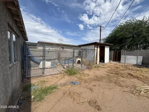 Exterior - 2108 E Alta Vista Rd, Phoenix, AZ 85042 photo 5 of 9