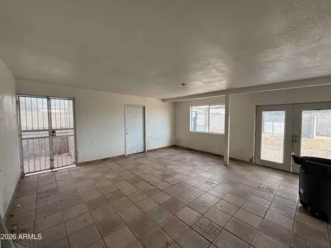 Living - 2108 E Alta Vista Rd, Phoenix, AZ 85042 photo 5 of 5