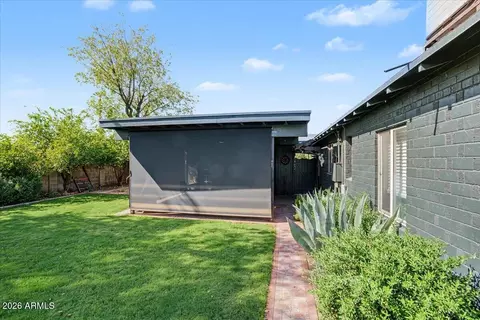 Exterior - 4446 N 33rd Pl, Phoenix, AZ 85018 photo 7 of 15