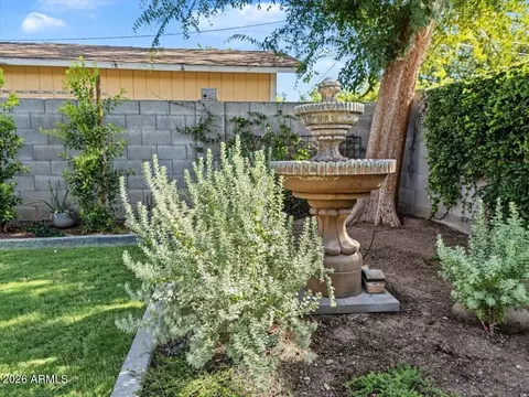 Exterior - 4446 N 33rd Pl, Phoenix, AZ 85018 photo 11 of 15