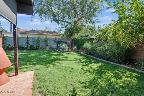 Exterior - 4446 N 33rd Pl, Phoenix, AZ 85018 photo 5 of 15