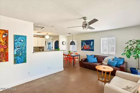Living - 4446 N 33rd Pl, Phoenix, AZ 85018 photo 1 of 2