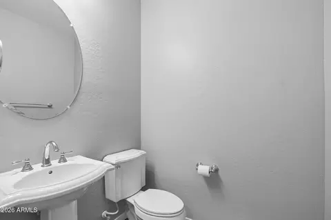 Bath - 3866 E Cat Balue Dr, Phoenix, AZ 85050 photo 4 of 5