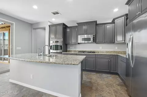 Kitchen - 3866 E Cat Balue Dr, Phoenix, AZ 85050 photo 2 of 3