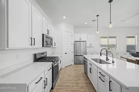 Kitchen - 11303 E Utah Ave, Mesa, AZ 85212 photo 3 of 4