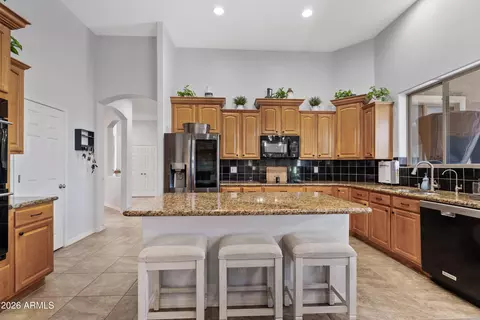 Kitchen - 3785 E Via Del Rancho Rd, Gilbert, AZ 85298 photo 3 of 5