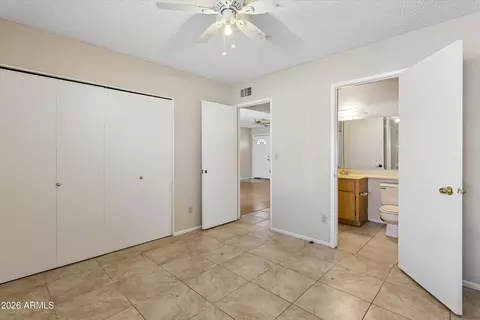 Bedroom - 2842 E Beck Ln #4, Phoenix, AZ 85032 photo 1 of 2