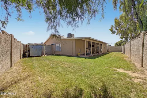 Exterior - 4640 N 77th Dr, Phoenix, AZ 85033 photo 4 of 4