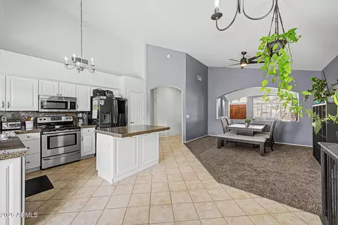 Kitchen - 4733 E Bighorn Ave, Phoenix, AZ 85044 photo 3 of 3