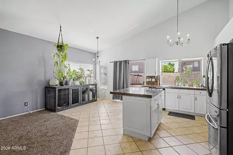 Kitchen - 4733 E Bighorn Ave, Phoenix, AZ 85044 photo 1 of 3