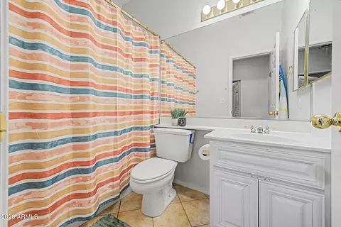 Bath - 4733 E Bighorn Ave, Phoenix, AZ 85044 photo 4 of 4